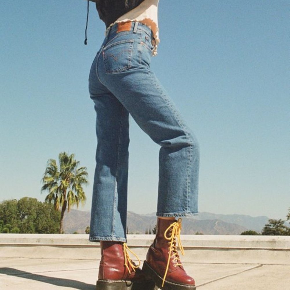 Levi's Ribcage High-Waisted Straight Leg Jeans